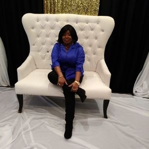 Meet your Posher, Ferline